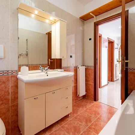 Joivy Vintage Flat With Garden And Parking *