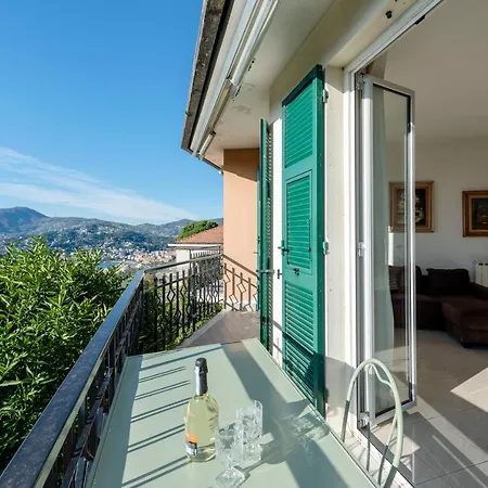 Joivy Vintage Flat With Garden And Parking Zoagli