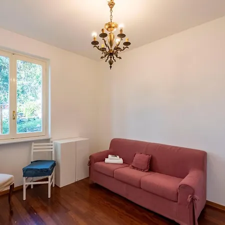 Joivy Vintage Flat With Garden And Parking Διαμέρισμα