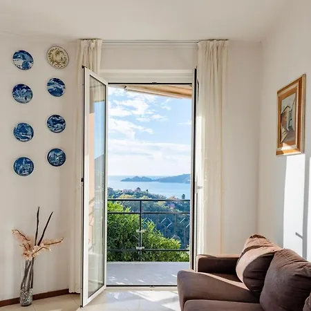 Joivy Vintage Flat With Garden And Parking Διαμέρισμα *
