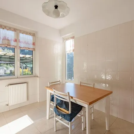 Joivy Vintage Flat With Garden And Parking Zoagli