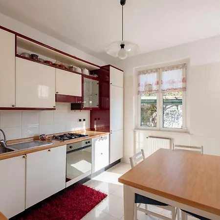 Διαμέρισμα Joivy Vintage Flat With Garden And Parking *