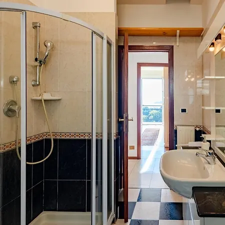 Joivy Vintage Flat With Garden And Parking Zoagli